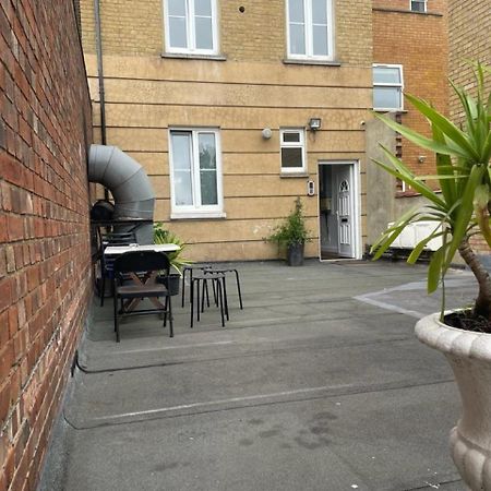 Splendid 1 Bedroom Flat + Terrace Londres Exterior foto